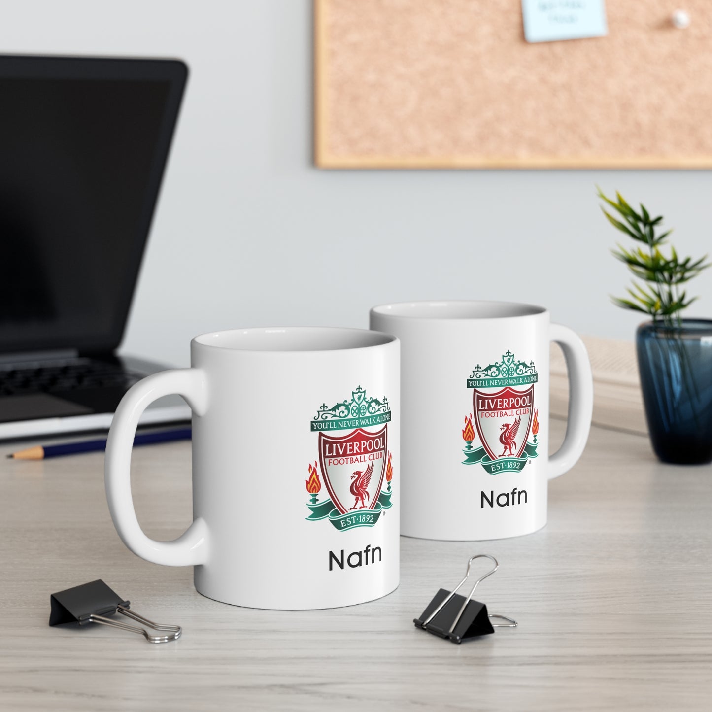 Nafna bolli │ Liverpool