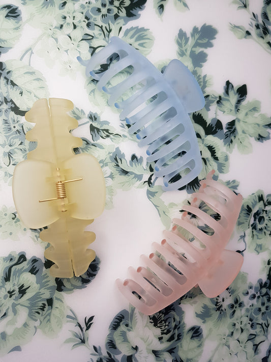 Hárklemma stór │ 3 litir │ frosted